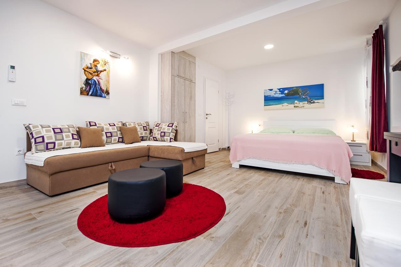La Svalba Rooms & Studios Rovinj Exteriör bild