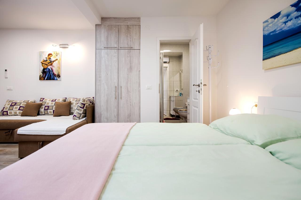 La Svalba Rooms & Studios Rovinj Exteriör bild