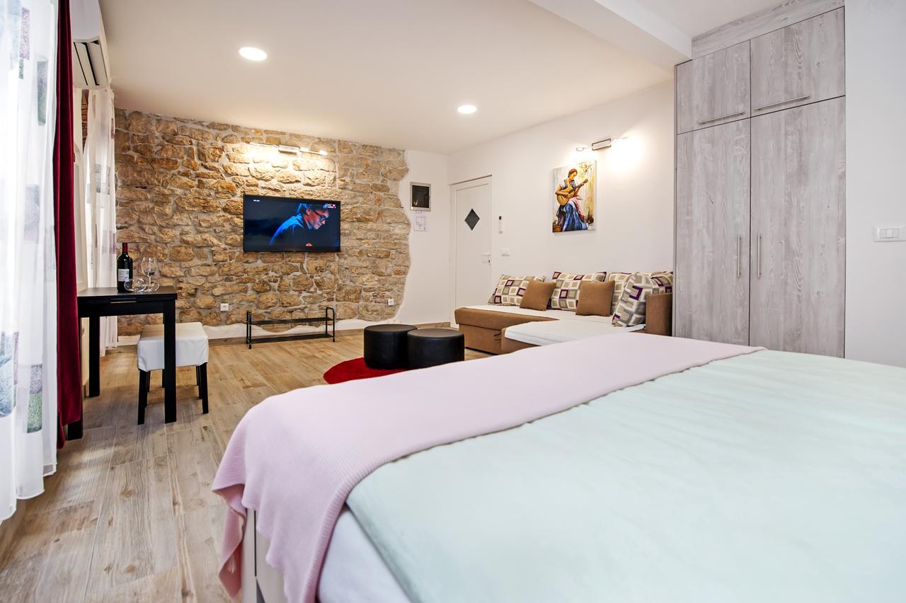 La Svalba Rooms & Studios Rovinj Exteriör bild